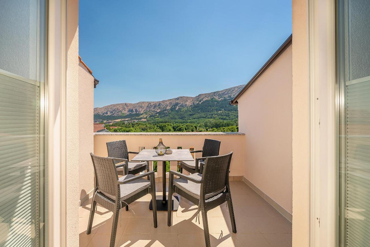 Apartments Gerta With Terrace Башка Экстерьер фото